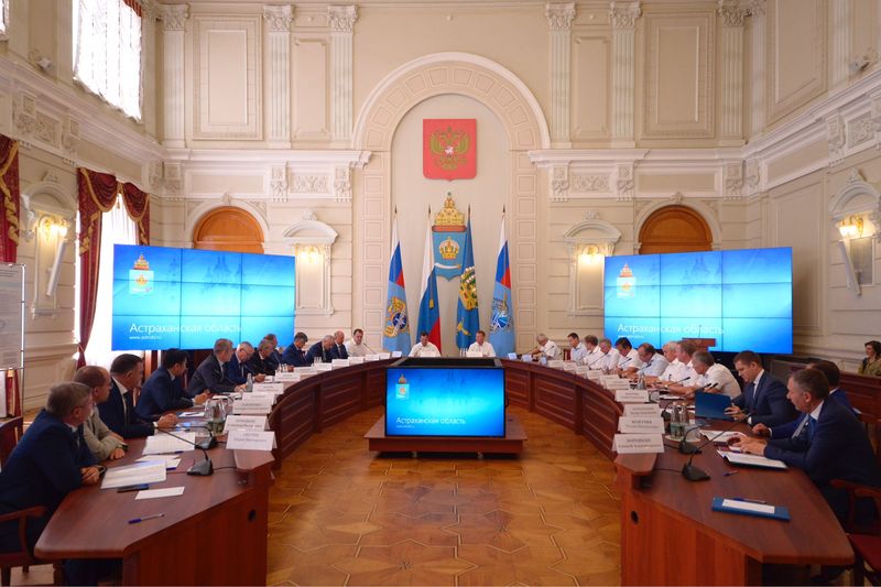 Реализацию приоритетного проекта «Безопасные и качественные дороги» в ЮФО и СКФО обсудили в Астрахани